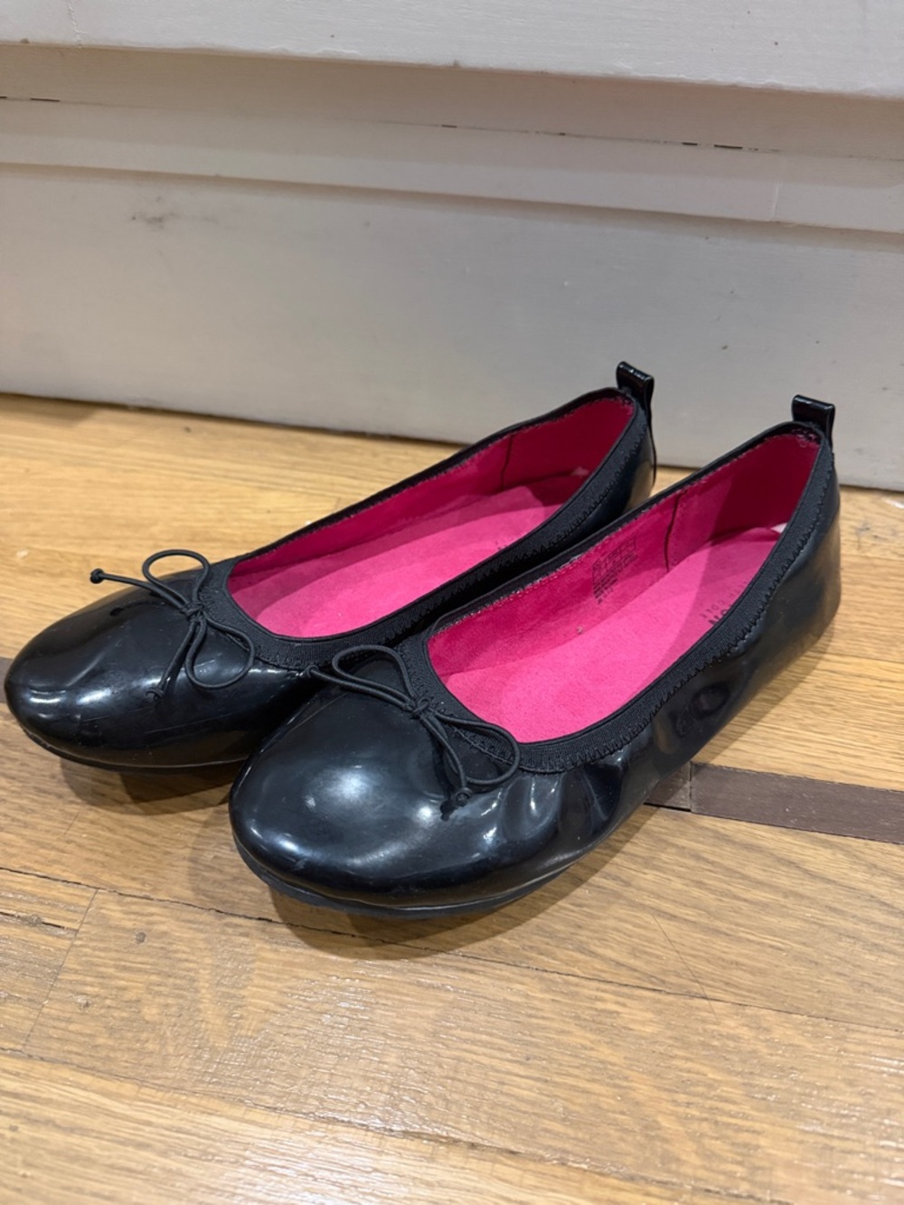 Shiny Ballet Flats with Pink Lining